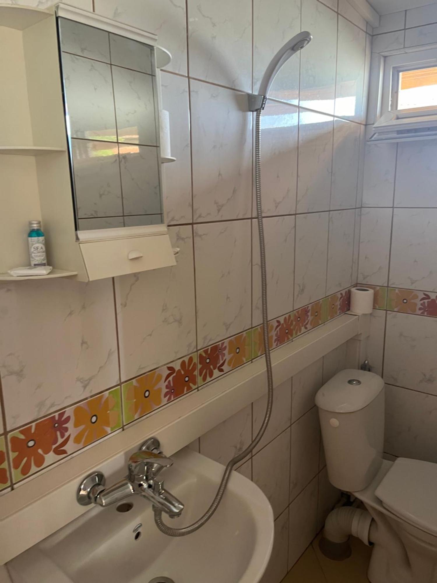 Family Hotel Globus غولدن ساندز المظهر الخارجي الصورة